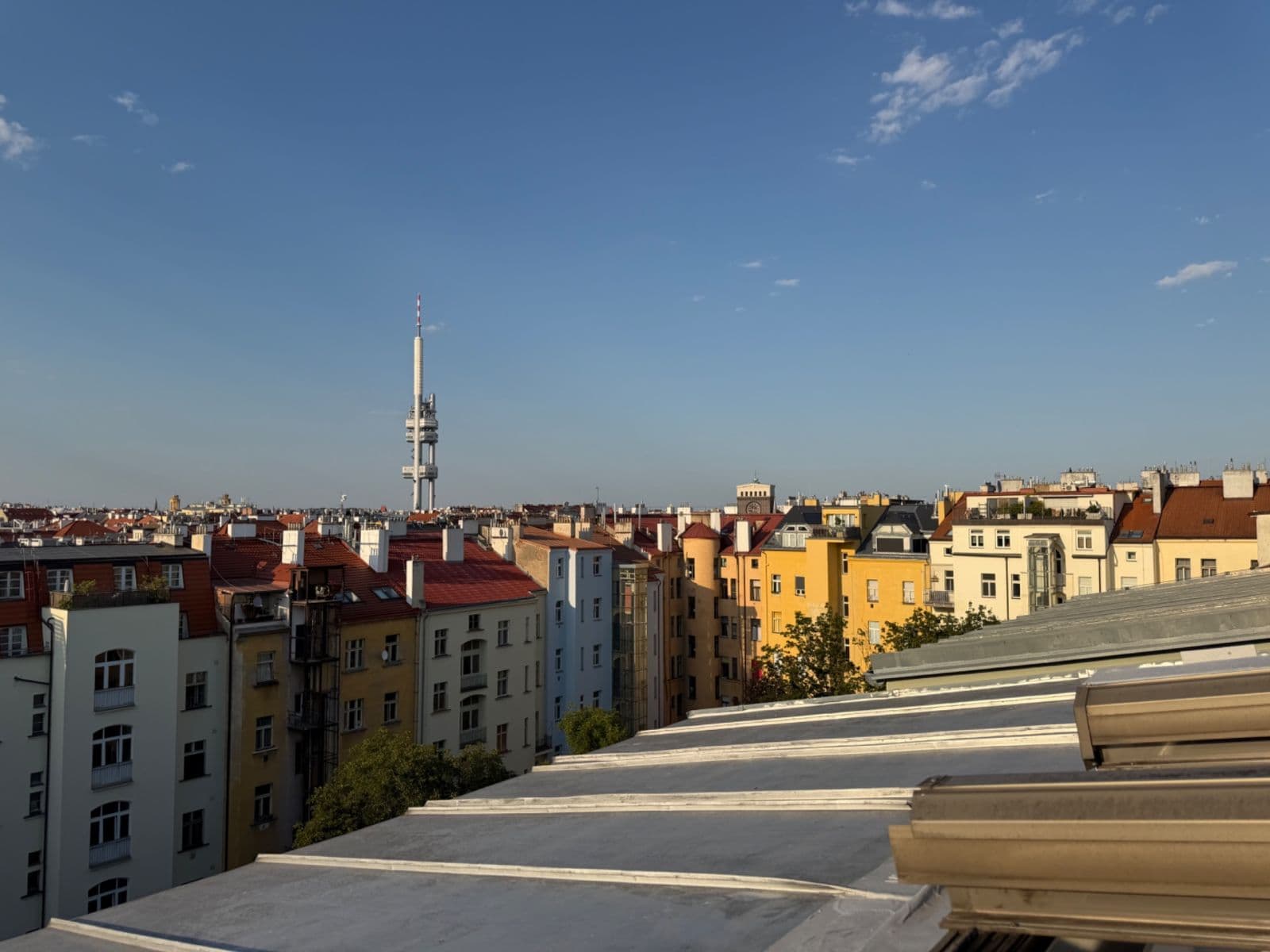 Prenájom bytu 3-izbový 157 m², Korunní, Praha, Praha Prenájom bytu 3-izbový 157 m², Korunní, Praha, Praha