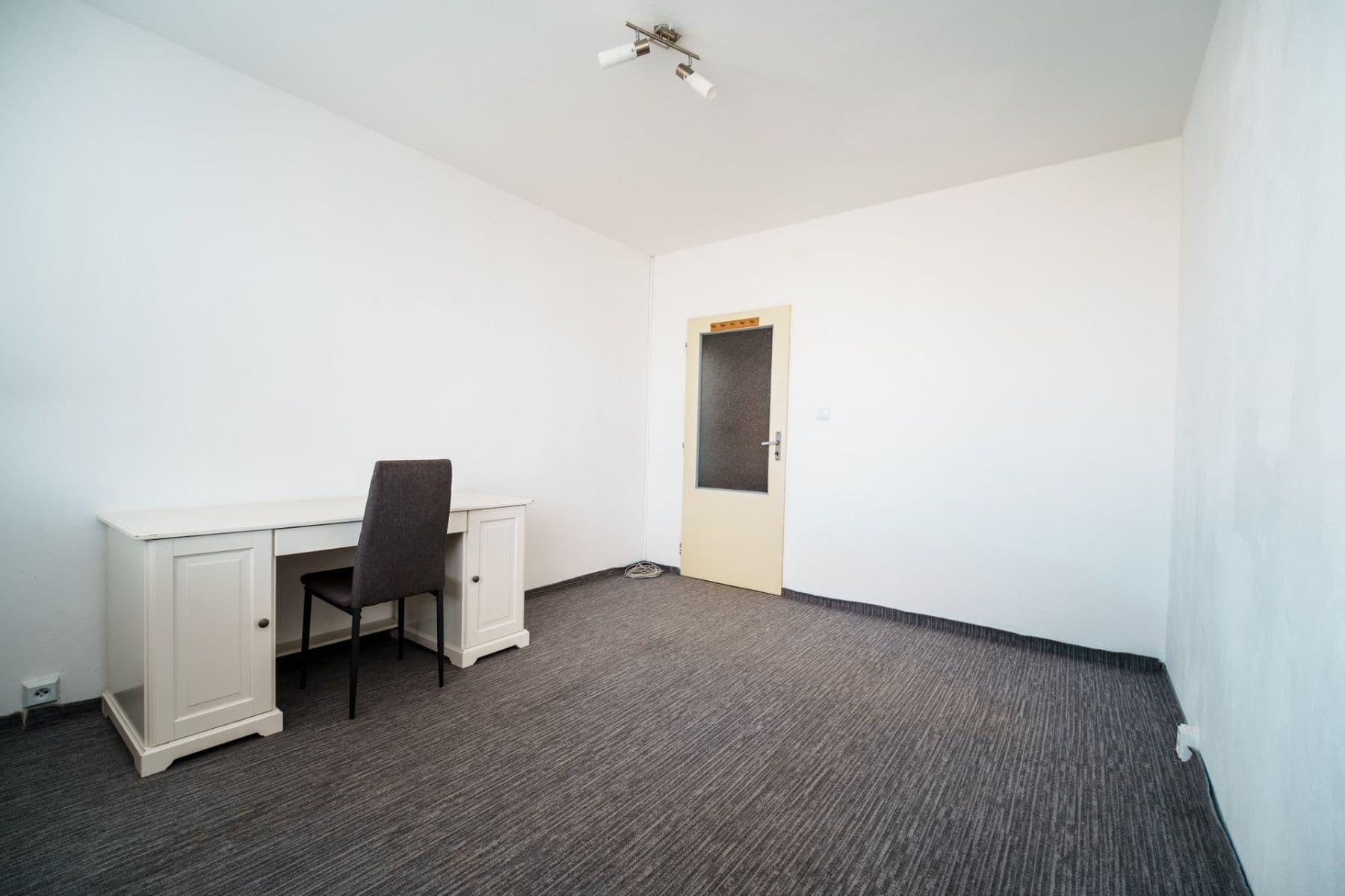 Prenájom bytu 3-izbový 72 m², Kurzova, Praha, Praha Prenájom bytu 3-izbový 72 m², Kurzova, Praha, Praha