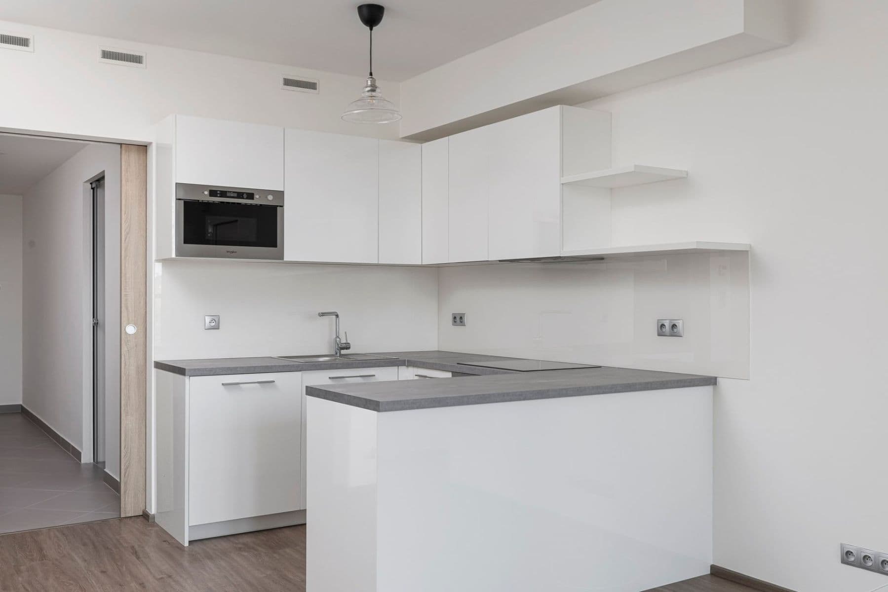 Prenájom bytu 2-izbový 52 m², Kurta Konráda, Praha, Praha Prenájom bytu 2-izbový 52 m², Kurta Konráda, Praha, Praha