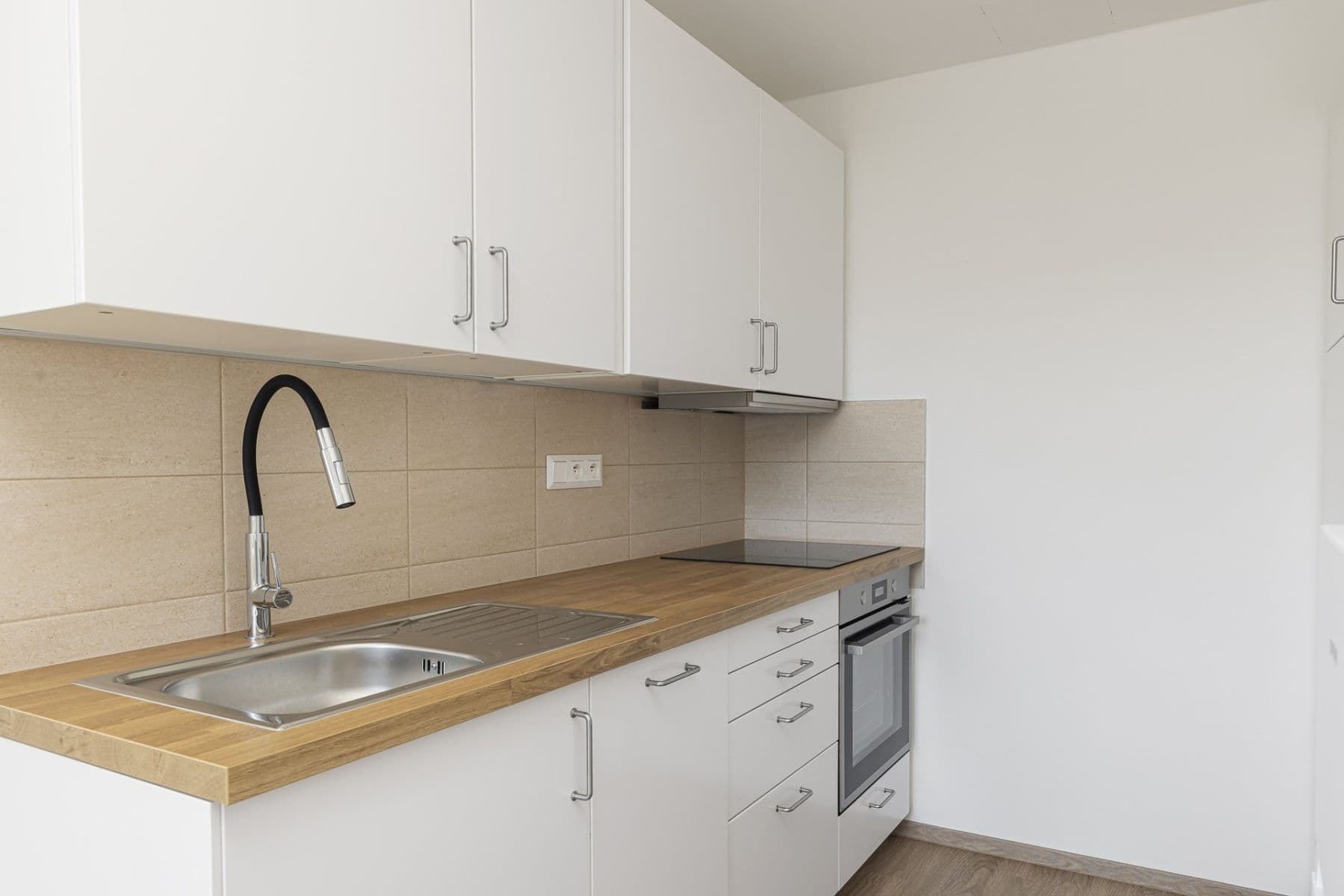 Prenájom bytu 1-izbový 36 m², Nušlova, Praha, Praha Prenájom bytu 1-izbový 36 m², Nušlova, Praha, Praha