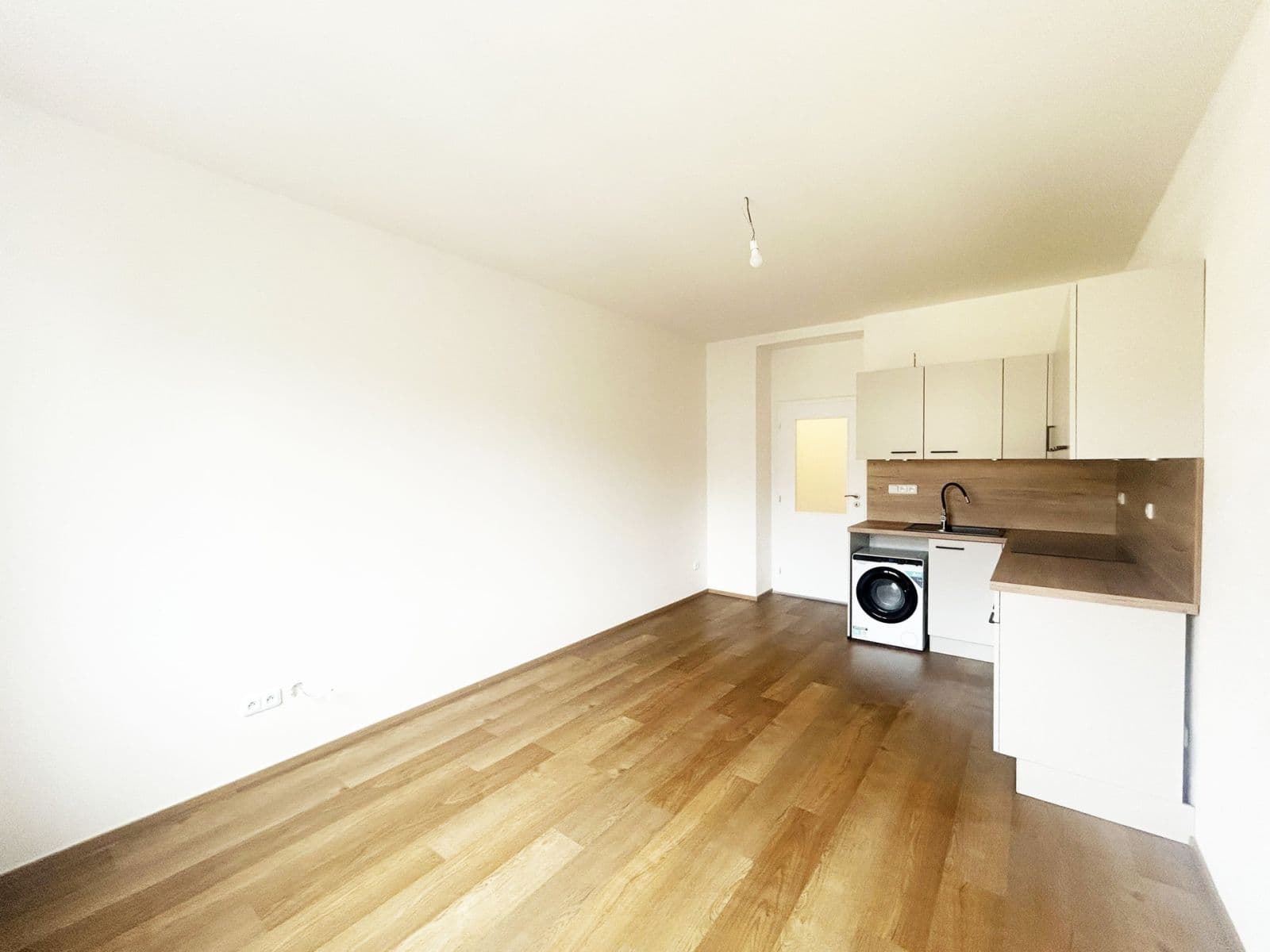Prenájom bytu 1-izbový 23 m², Bohuslava ze Švamberka, Praha, Praha Prenájom bytu 1-izbový 23 m², Bohuslava ze Švamberka, Praha, Praha