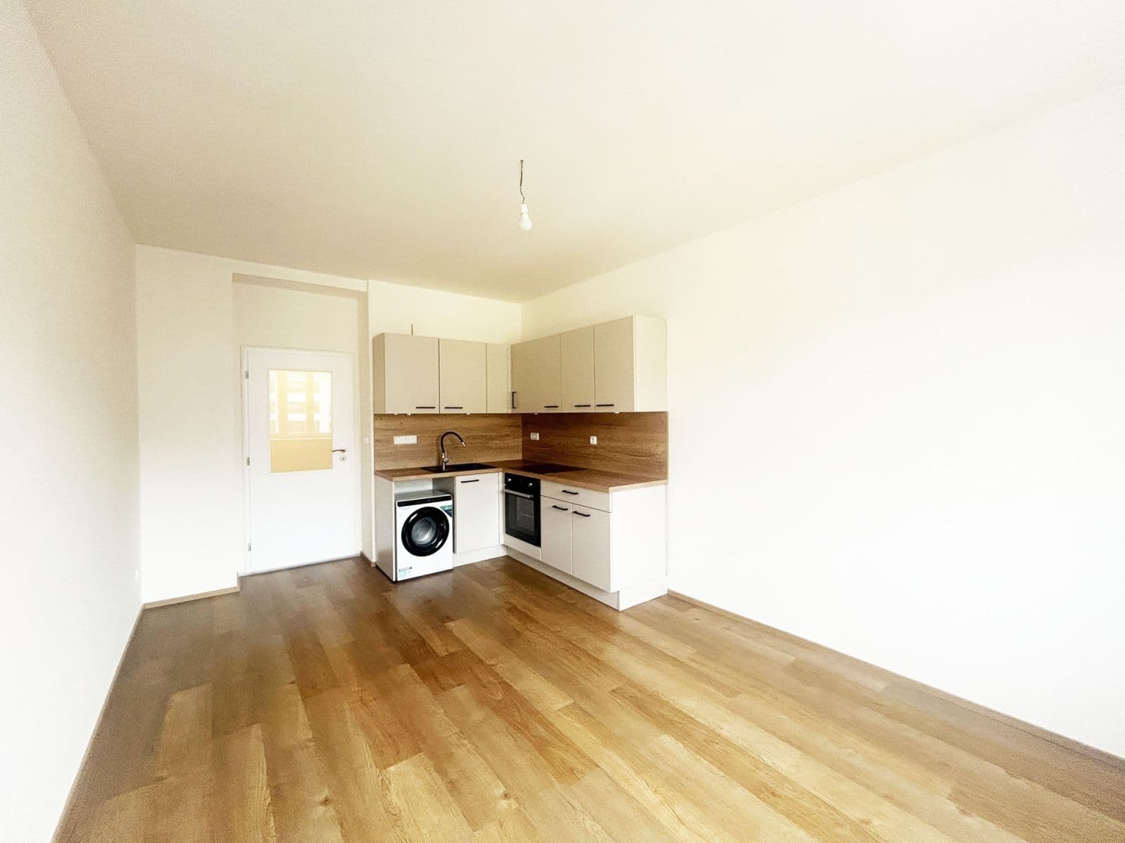 Prenájom bytu 1-izbový 23 m², Bohuslava ze Švamberka, Praha, Praha Prenájom bytu 1-izbový 23 m², Bohuslava ze Švamberka, Praha, Praha
