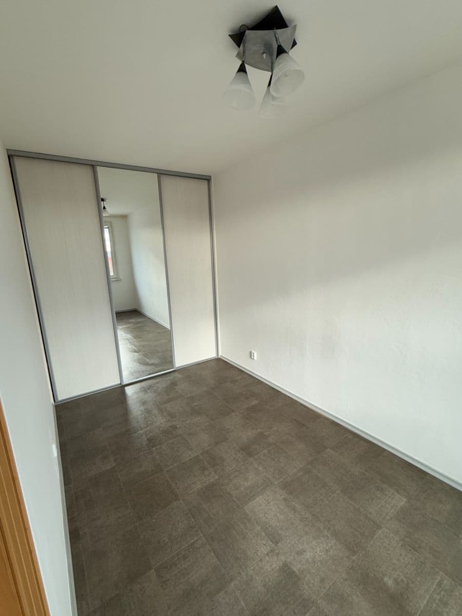 Predaj bytu 2-izbový 45 m², Zikova, Olomouc, Olomoucký kraj Predaj bytu 2-izbový 45 m², Zikova, Olomouc, Olomoucký kraj