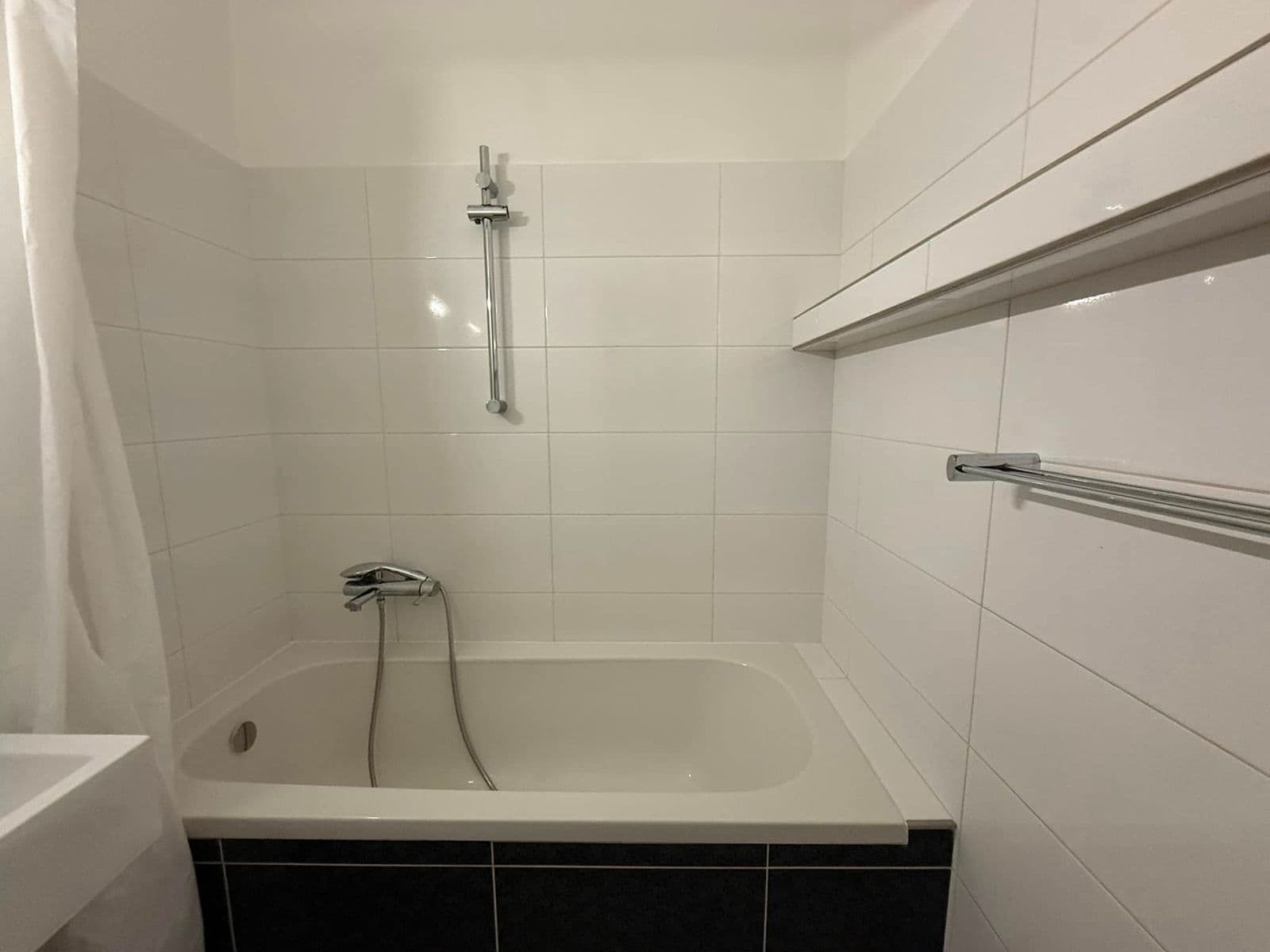 Prenájom bytu 1-izbový 37 m², Mládeže, Praha, Praha Prenájom bytu 1-izbový 37 m², Mládeže, Praha, Praha