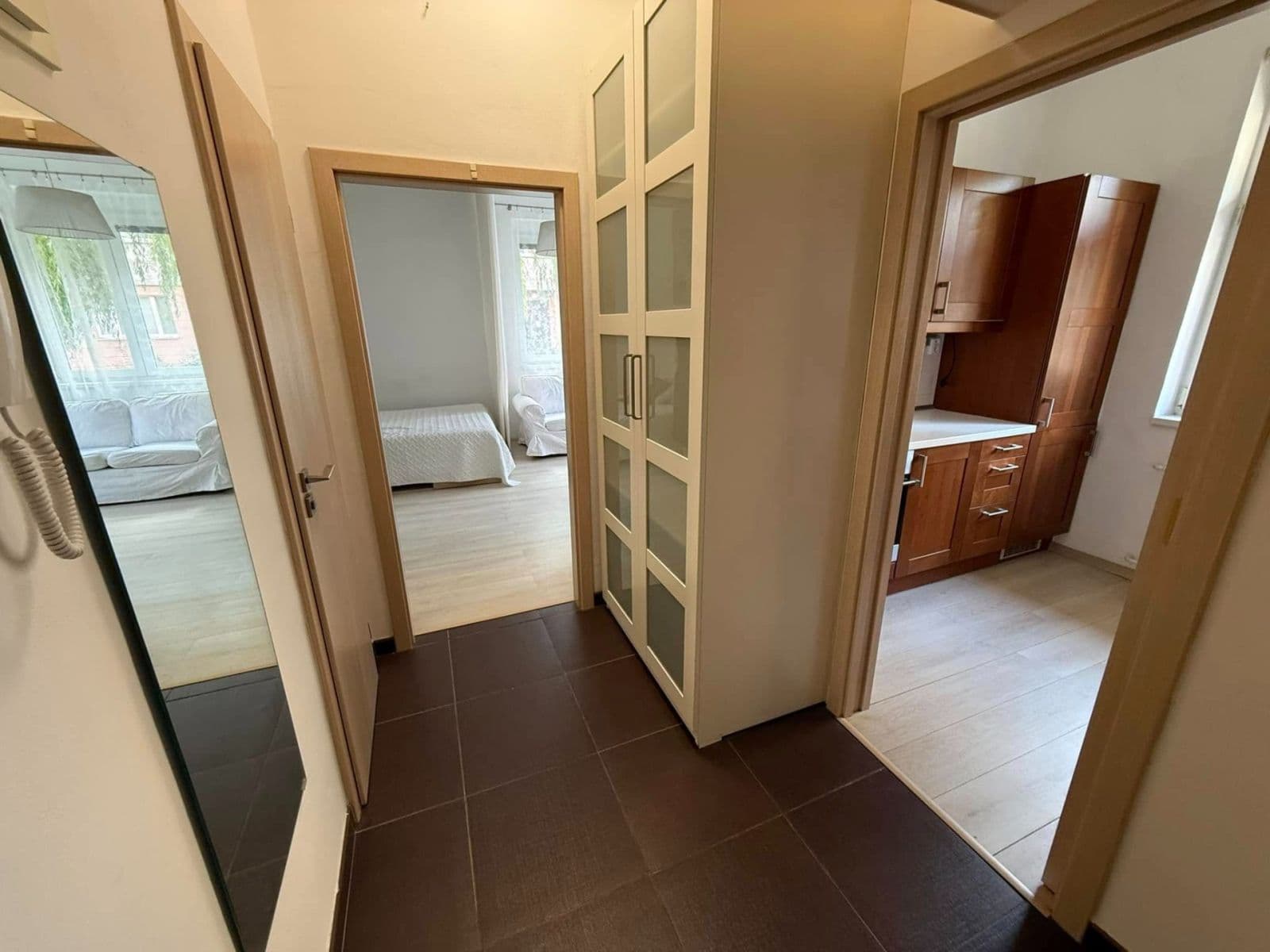 Prenájom bytu 1-izbový 37 m², Mládeže, Praha, Praha Prenájom bytu 1-izbový 37 m², Mládeže, Praha, Praha
