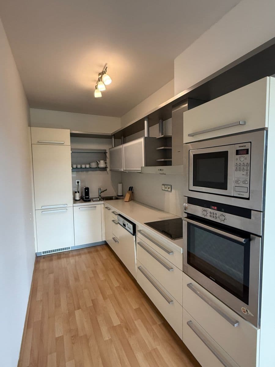 Predaj bytu 3-izbový 83 m², Za Valem, Praha, Praha Predaj bytu 3-izbový 83 m², Za Valem, Praha, Praha