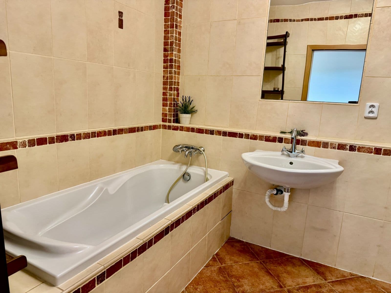 Predaj bytu 3-izbový 83 m², Za Valem, Praha, Praha Predaj bytu 3-izbový 83 m², Za Valem, Praha, Praha