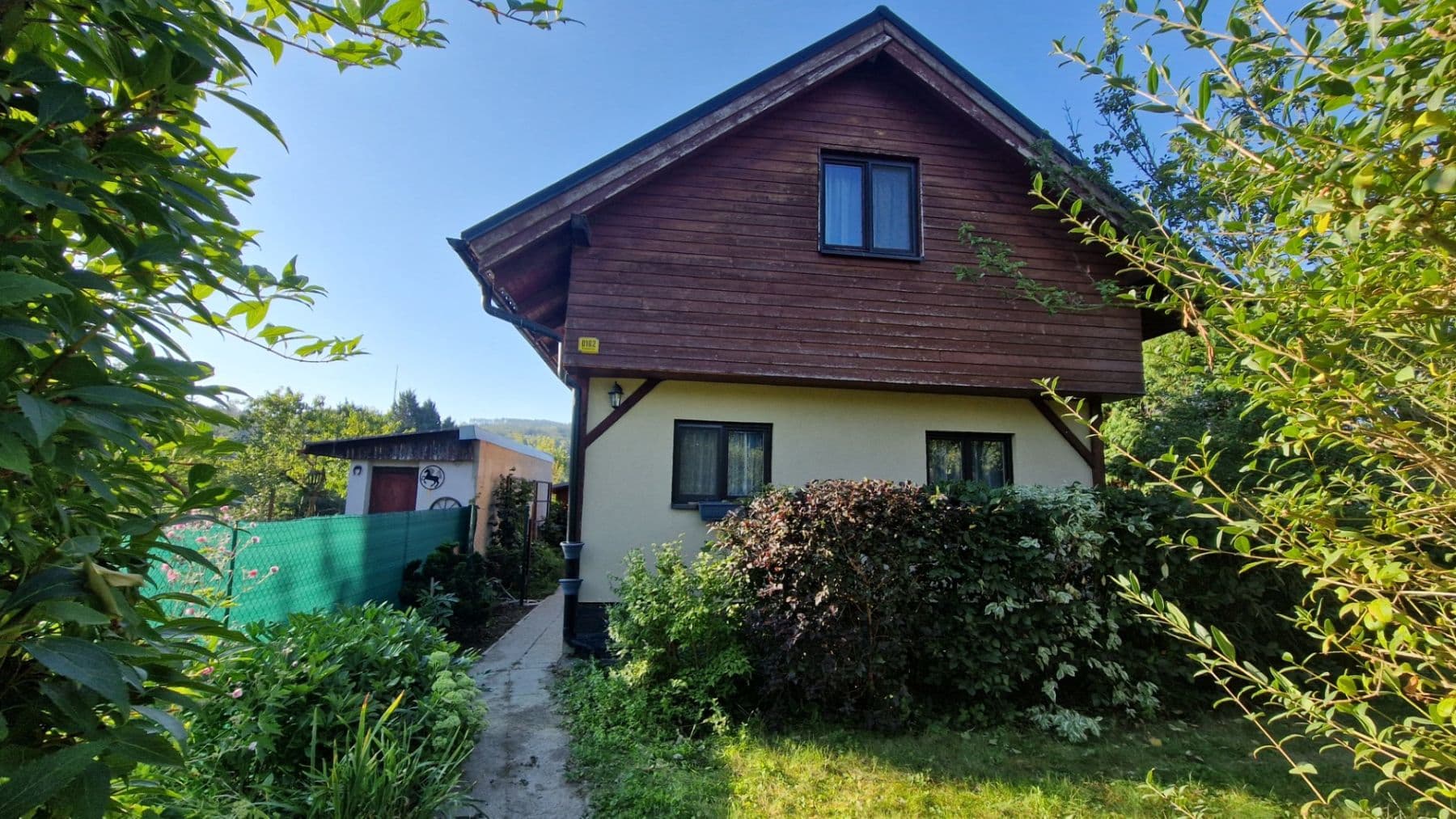 Predaj rekreačného objektu 80 m², pozemok 569 m², Černošice, Středočeský kraj Predaj rekreačného objektu 80 m², pozemok 569 m², Černošice, Středočeský kraj