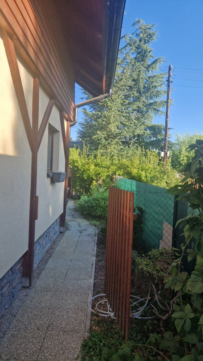 Predaj rekreačného objektu 80 m², pozemok 569 m², Černošice, Středočeský kraj Predaj rekreačného objektu 80 m², pozemok 569 m², Černošice, Středočeský kraj