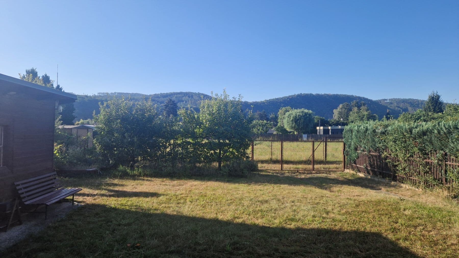 Predaj rekreačného objektu 80 m², pozemok 569 m², Černošice, Středočeský kraj Predaj rekreačného objektu 80 m², pozemok 569 m², Černošice, Středočeský kraj