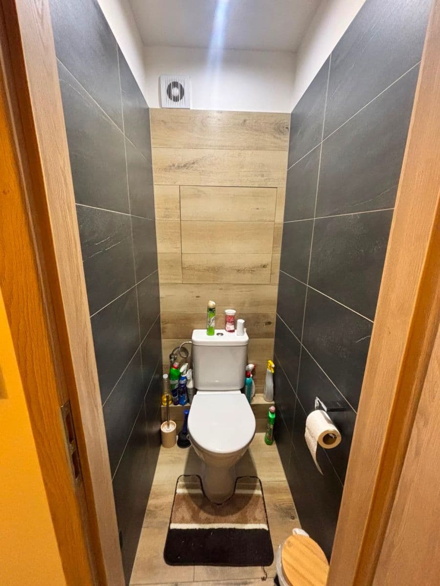 Prenájom bytu 2-izbový 42 m², Rochovská, Praha, Praha Prenájom bytu 2-izbový 42 m², Rochovská, Praha, Praha