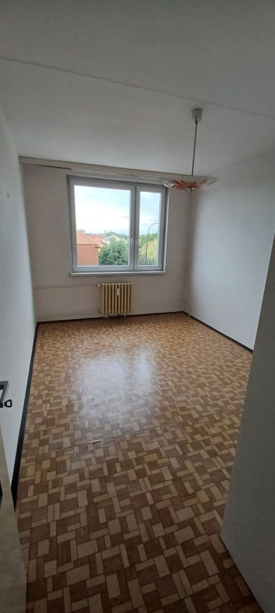 Predaj bytu 3-izbový 74 m², Ke Strouze, Nymburk, Středočeský kraj Predaj bytu 3-izbový 74 m², Ke Strouze, Nymburk, Středočeský kraj