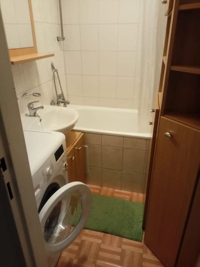 Prenájom bytu 2-izbový 40 m², Makovského, Praha, Praha Prenájom bytu 2-izbový 40 m², Makovského, Praha, Praha