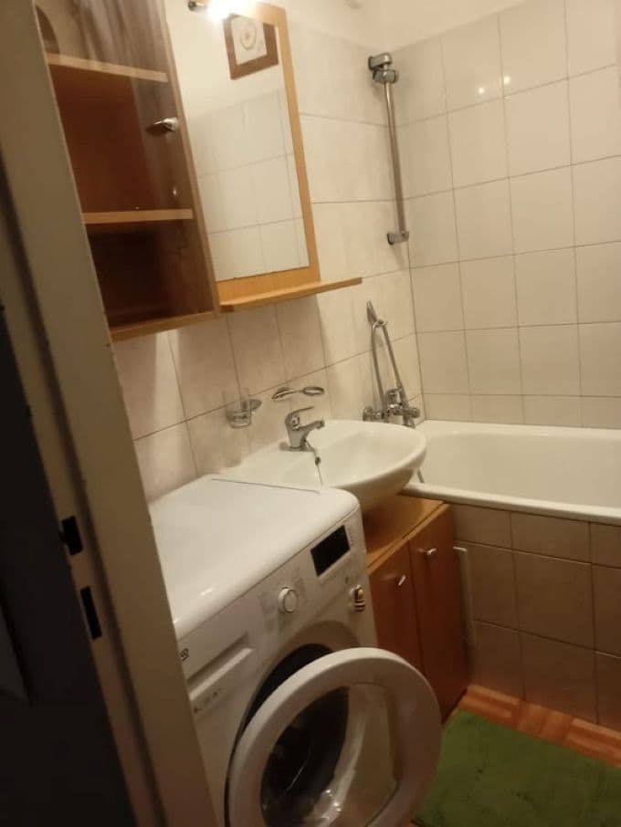 Prenájom bytu 2-izbový 40 m², Makovského, Praha, Praha Prenájom bytu 2-izbový 40 m², Makovského, Praha, Praha