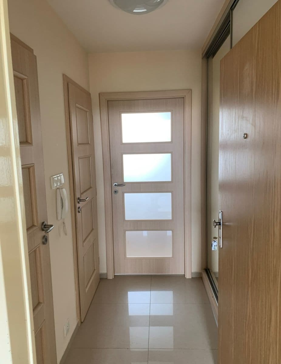 Prenájom bytu 1-izbový 35 m², Jarníkova, Praha, Praha Prenájom bytu 1-izbový 35 m², Jarníkova, Praha, Praha