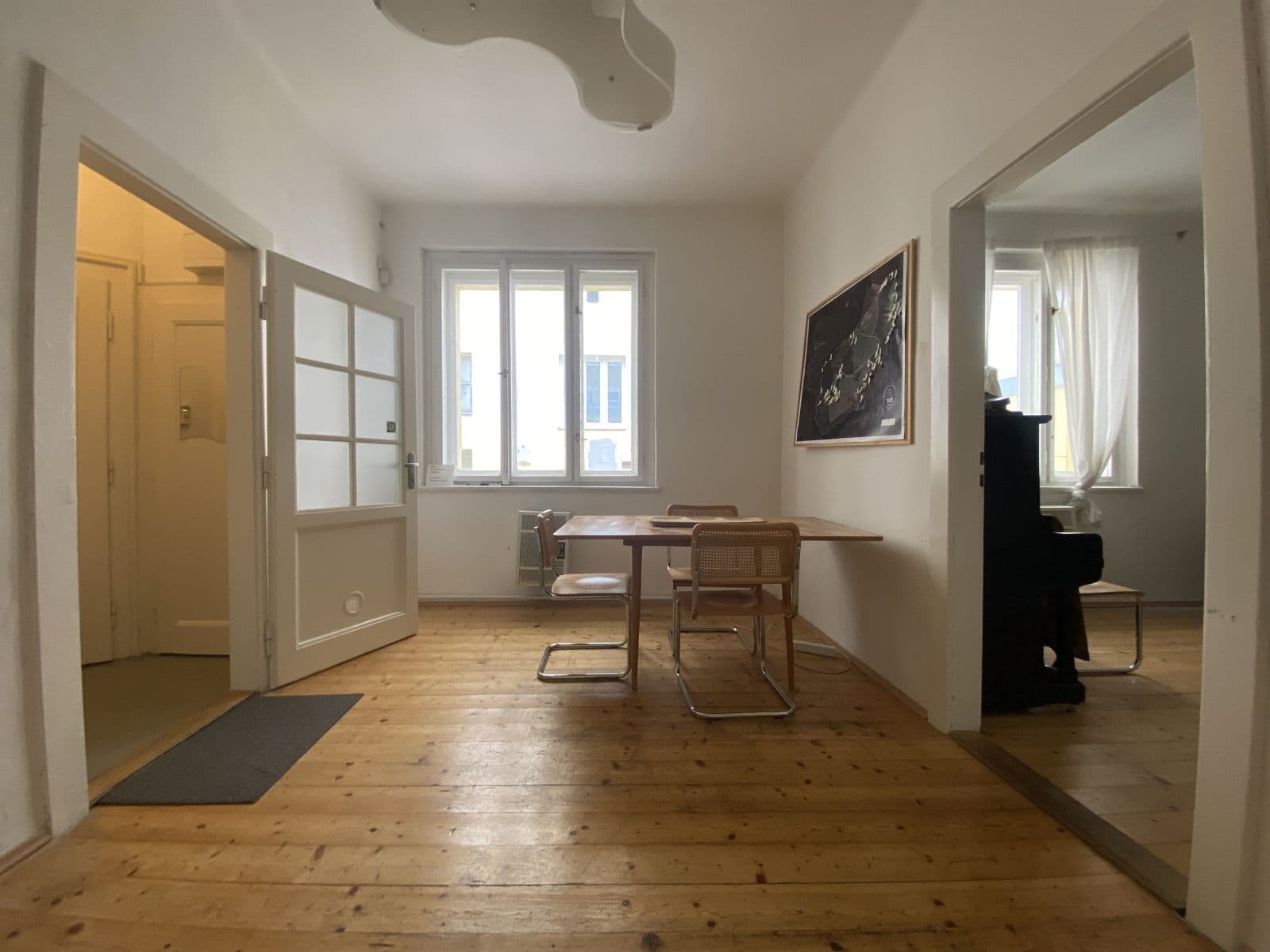 Prenájom bytu 1-izbový 45 m², Holandská, Praha, Praha Prenájom bytu 1-izbový 45 m², Holandská, Praha, Praha