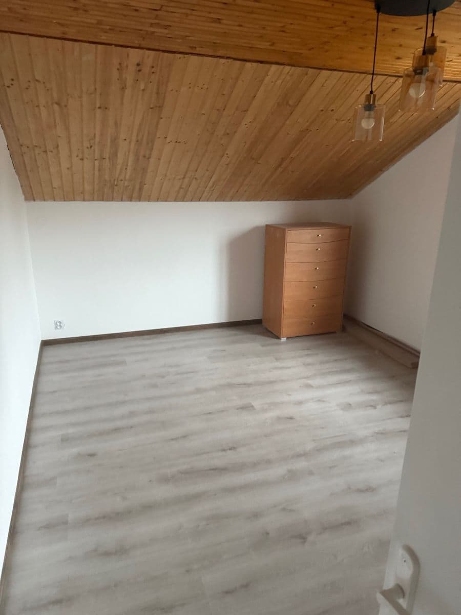 Prenájom bytu 2-izbový 85 m², U Parku, Svojetice, Středočeský kraj Prenájom bytu 2-izbový 85 m², U Parku, Svojetice, Středočeský kraj