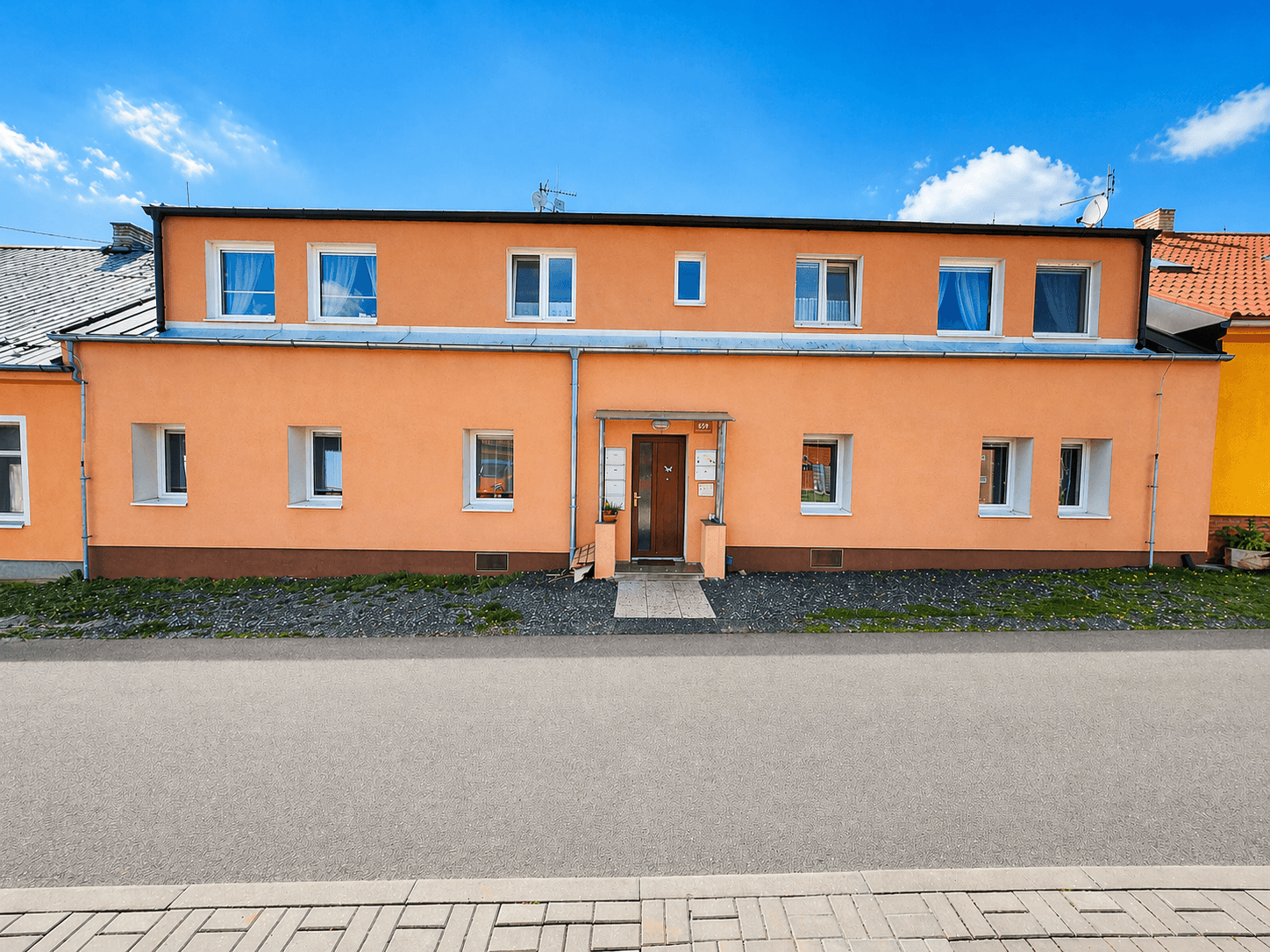 Prenájom bytu 3-izbový 56 m², Tlučenská kolonie, Tlučná, Plzeňský kraj Prenájom bytu 3-izbový 56 m², Tlučenská kolonie, Tlučná, Plzeňský kraj