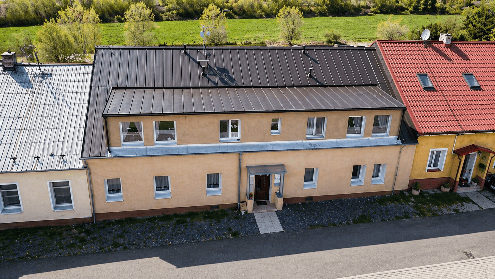 Prenájom bytu 3-izbový 56 m², Tlučenská kolonie, Tlučná, Plzeňský kraj Prenájom bytu 3-izbový 56 m², Tlučenská kolonie, Tlučná, Plzeňský kraj