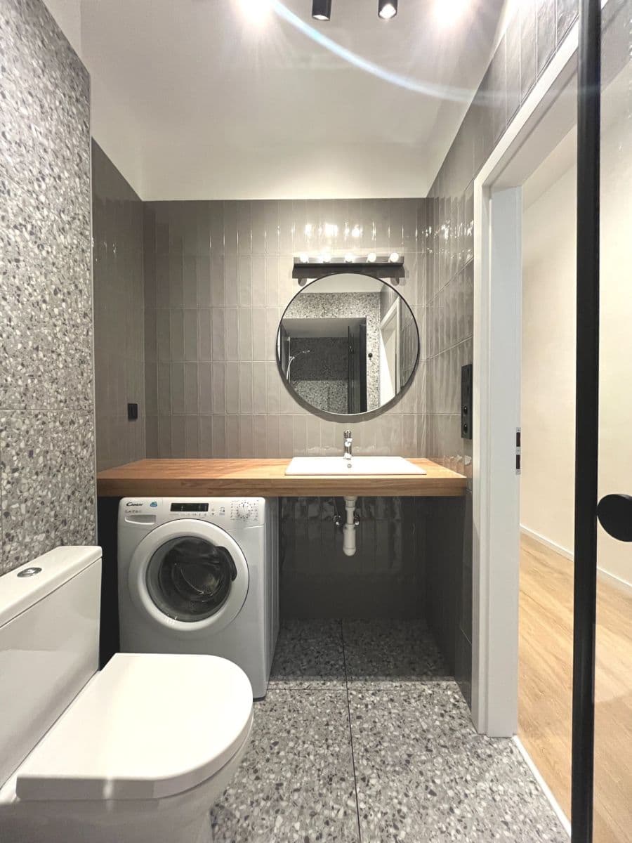 Prenájom bytu 2-izbový 36 m², Moravská, Karlovy Vary, Karlovarský kraj Prenájom bytu 2-izbový 36 m², Moravská, Karlovy Vary, Karlovarský kraj