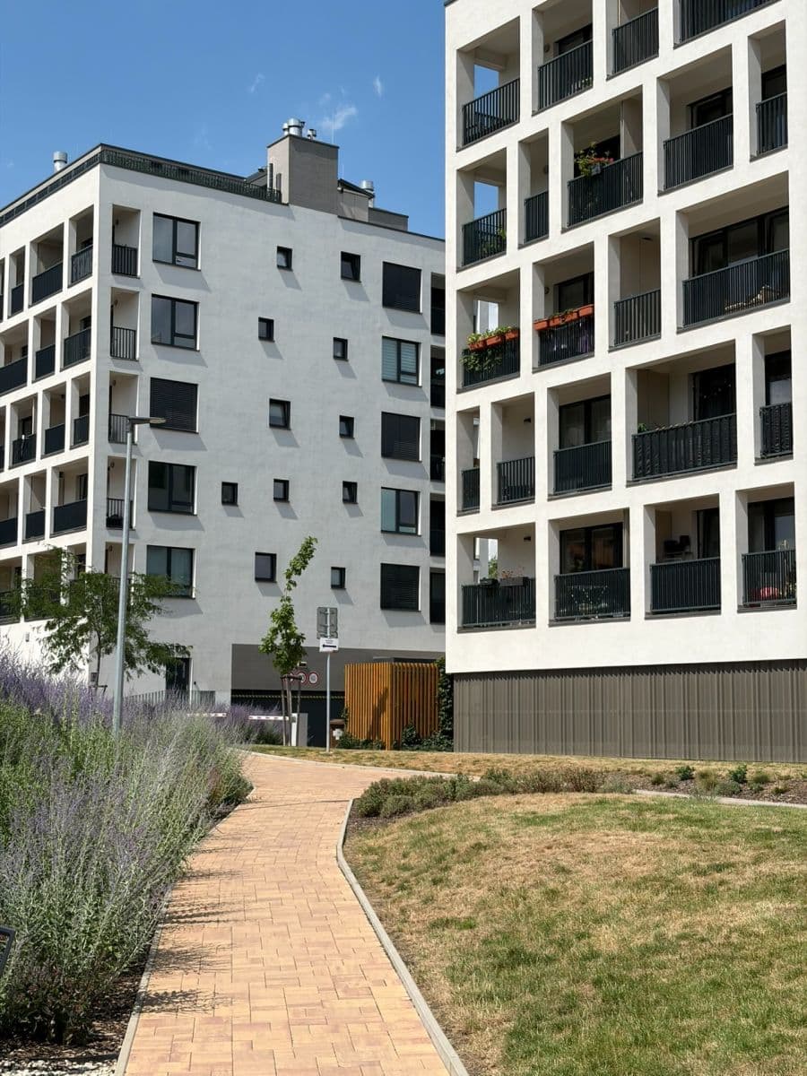 Prenájom bytu 1-izbový 37 m², Stočesova, Praha, Praha Prenájom bytu 1-izbový 37 m², Stočesova, Praha, Praha