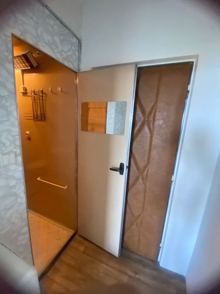 Prenájom bytu 2-izbový 37 m², T. G. Masaryka, Nové Město nad Metují, Královéhradecký kraj Prenájom bytu 2-izbový 37 m², T. G. Masaryka, Nové Město nad Metují, Královéhradecký kraj
