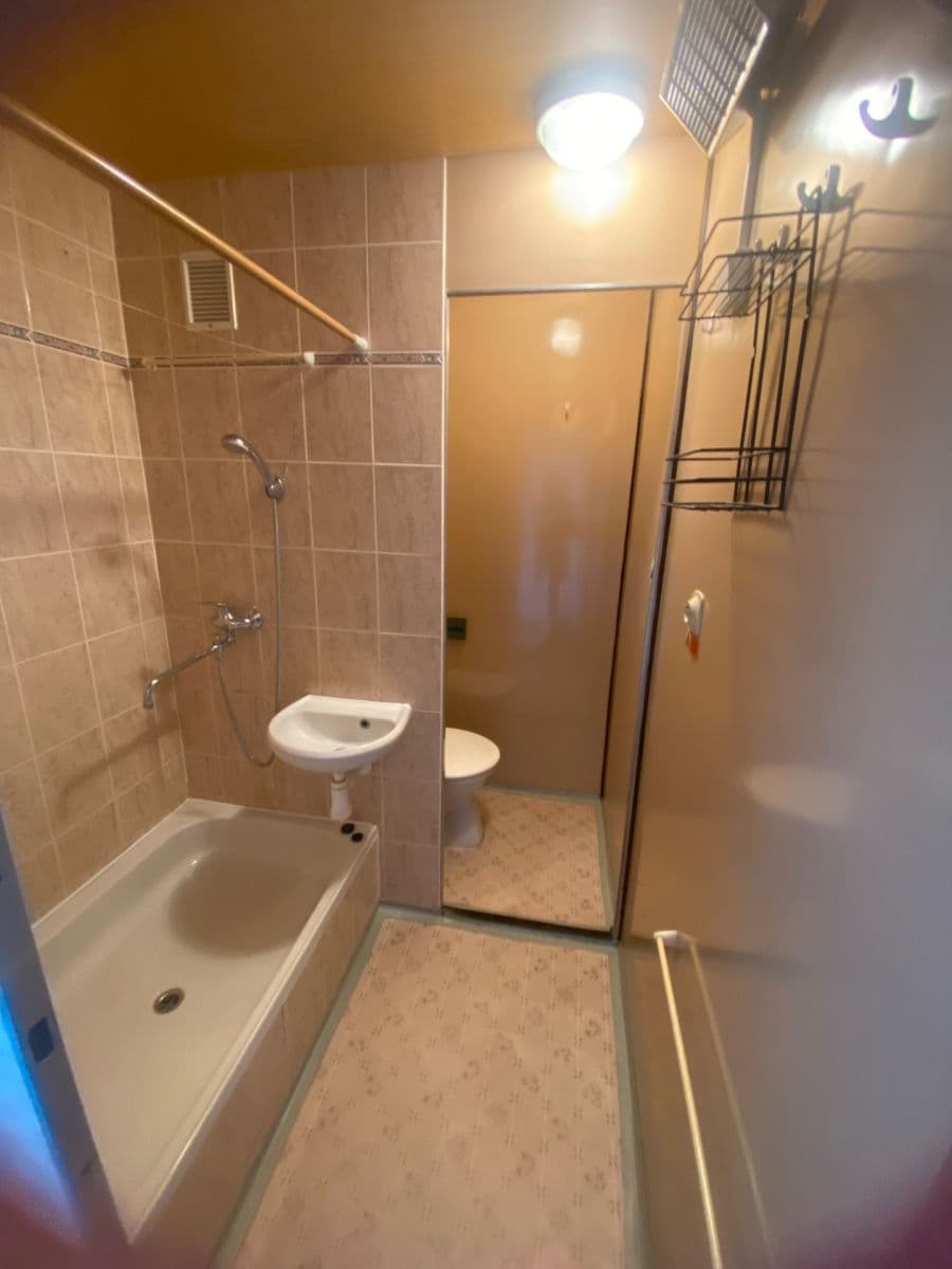 Prenájom bytu 2-izbový 37 m², T. G. Masaryka, Nové Město nad Metují, Královéhradecký kraj Prenájom bytu 2-izbový 37 m², T. G. Masaryka, Nové Město nad Metují, Královéhradecký kraj