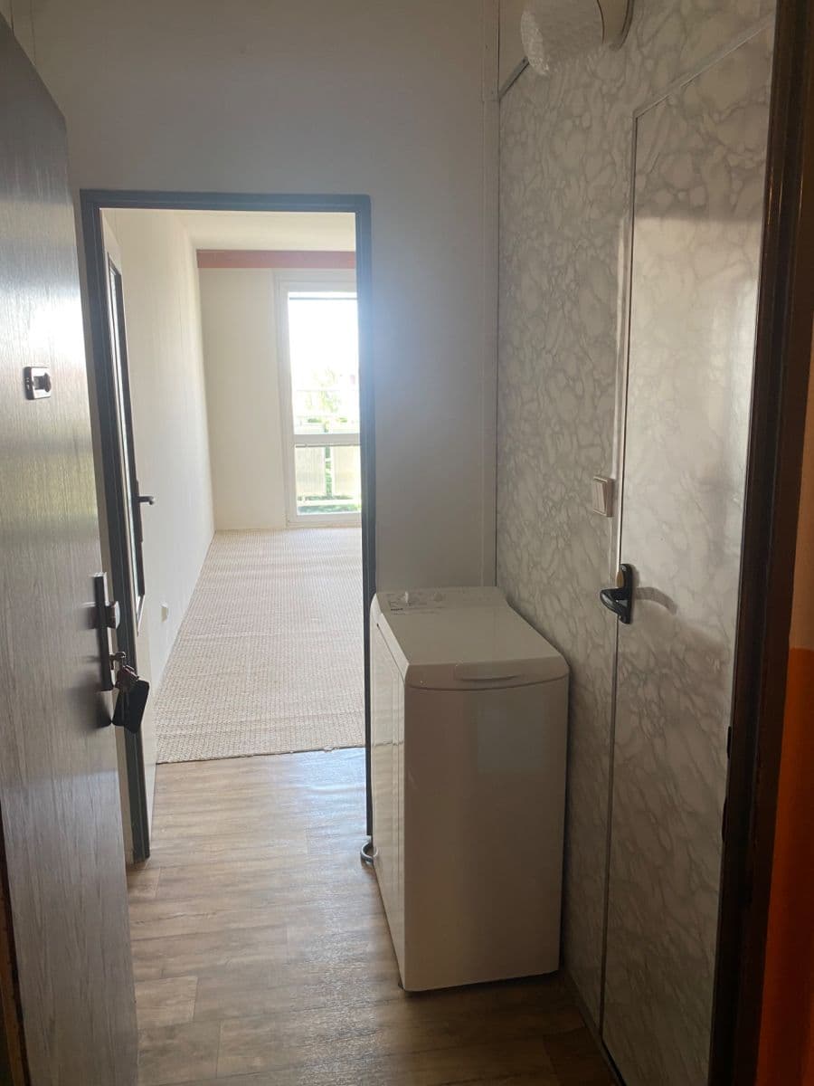 Prenájom bytu 2-izbový 37 m², T. G. Masaryka, Nové Město nad Metují, Královéhradecký kraj Prenájom bytu 2-izbový 37 m², T. G. Masaryka, Nové Město nad Metují, Královéhradecký kraj