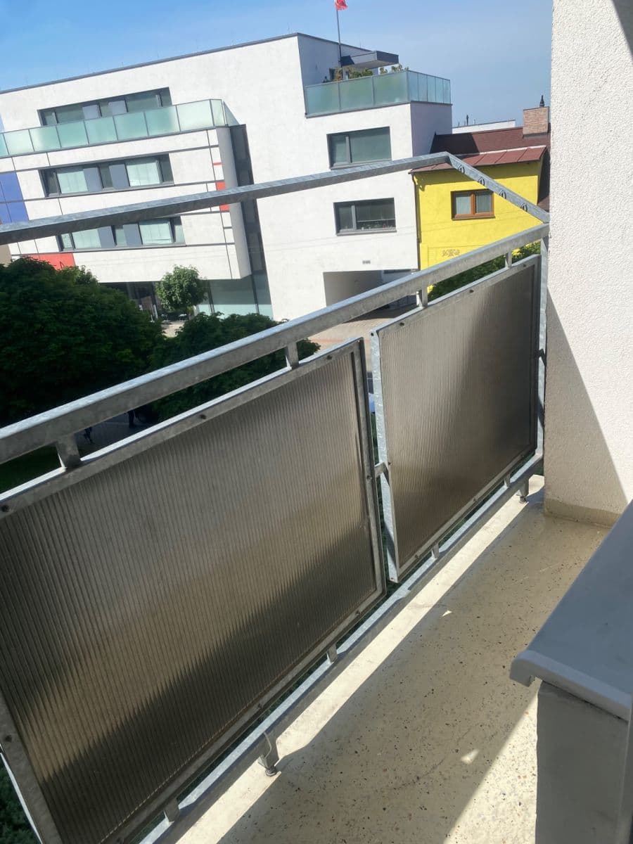Prenájom bytu 2-izbový 37 m², T. G. Masaryka, Nové Město nad Metují, Královéhradecký kraj Prenájom bytu 2-izbový 37 m², T. G. Masaryka, Nové Město nad Metují, Královéhradecký kraj