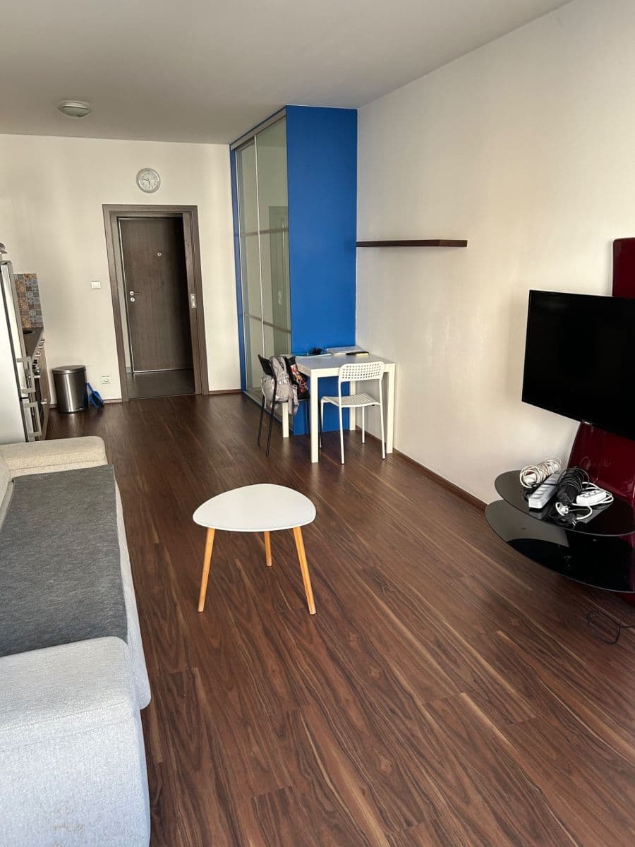 Prenájom bytu 1-izbový 33 m², Makedonská, Praha, Praha Prenájom bytu 1-izbový 33 m², Makedonská, Praha, Praha