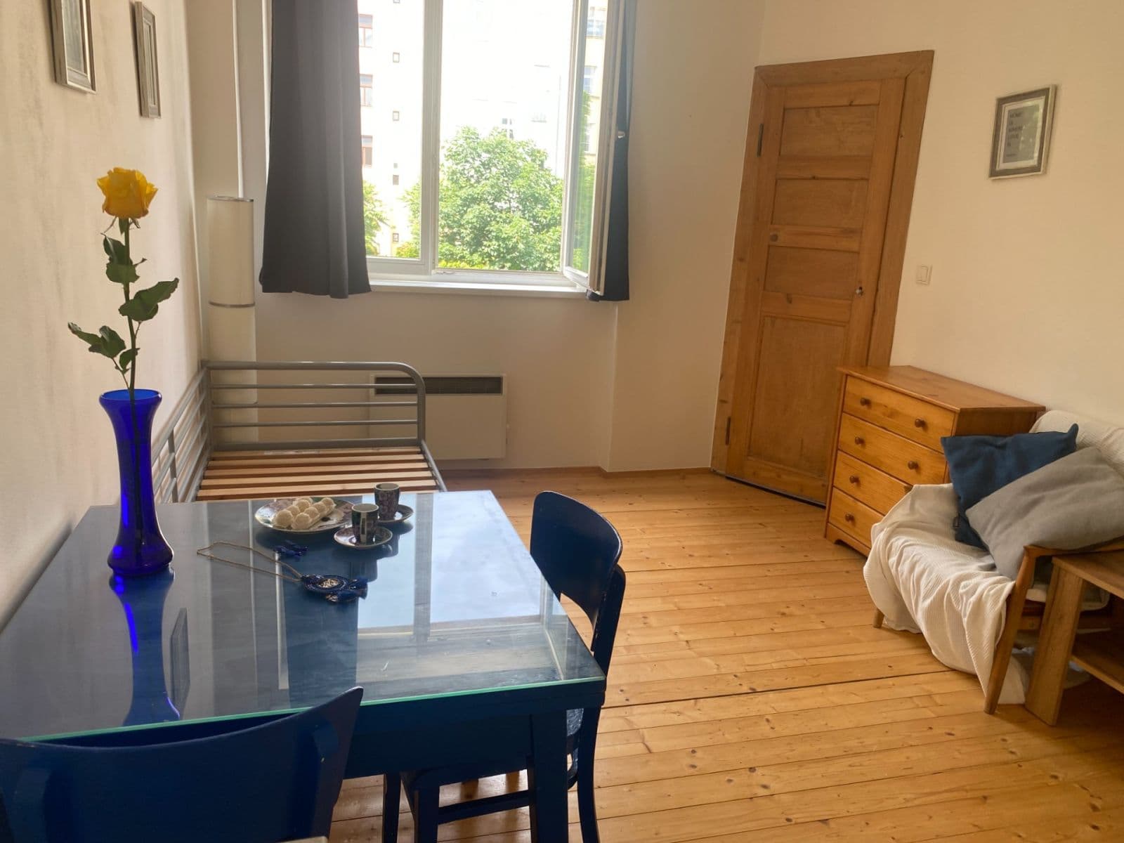 Prenájom bytu 1-izbový 18 m², Sarajevská, Praha, Praha Prenájom bytu 1-izbový 18 m², Sarajevská, Praha, Praha