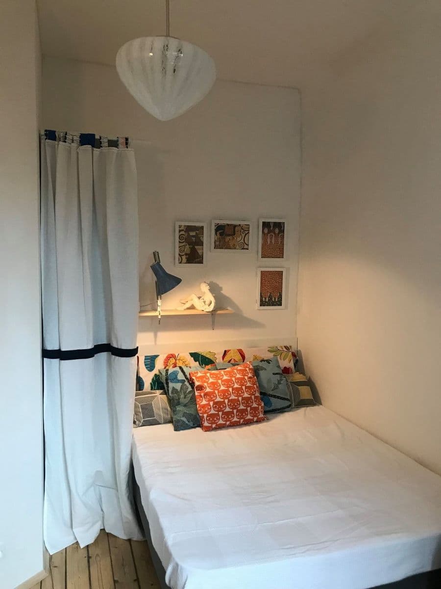 Prenájom bytu 1-izbový 18 m², Sarajevská, Praha, Praha Prenájom bytu 1-izbový 18 m², Sarajevská, Praha, Praha
