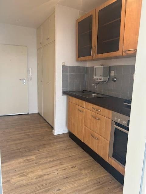 Predaj bytu 1-izbový 34 m², Bonn, Severné Porýnie - Westfálsko Predaj bytu 1-izbový 34 m², Bonn, Severné Porýnie - Westfálsko