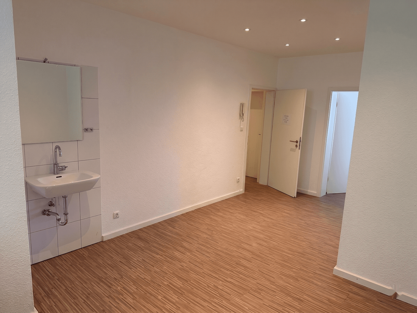 Prenájom kancelárie 77 m², Vestische Straße 96, Oberhausen, Severné Porýnie - Westfálsko Prenájom kancelárie 77 m², Vestische Straße 96, Oberhausen, Severné Porýnie - Westfálsko