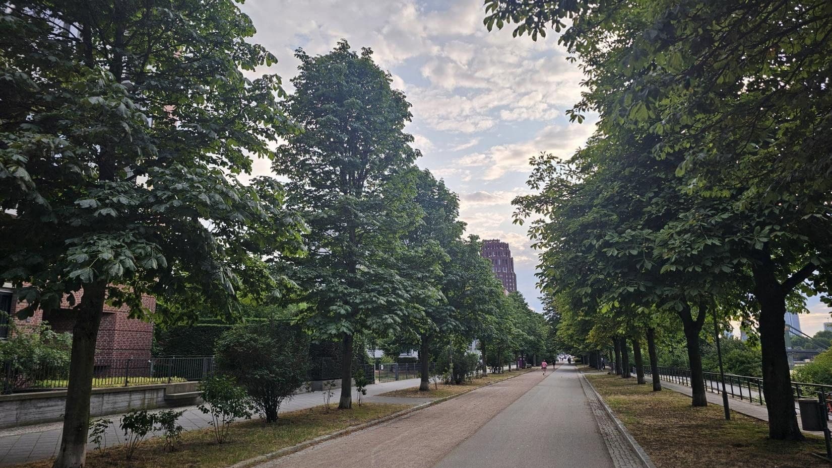 Predaj bytu 3-izbový 79 m², Frankfurt am Main, Hesensko Predaj bytu 3-izbový 79 m², Frankfurt am Main, Hesensko