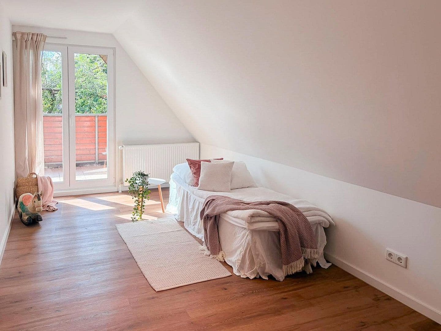 Predaj domu 111 m², pozemok 351 m², Schloßstraße 9a, Bargteheide, Šlezvicko-Holštajnsko Predaj domu 111 m², pozemok 351 m², Schloßstraße 9a, Bargteheide, Šlezvicko-Holštajnsko