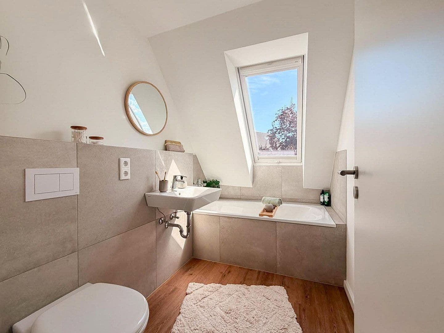 Predaj domu 111 m², pozemok 351 m², Schloßstraße 9a, Bargteheide, Šlezvicko-Holštajnsko Predaj domu 111 m², pozemok 351 m², Schloßstraße 9a, Bargteheide, Šlezvicko-Holštajnsko