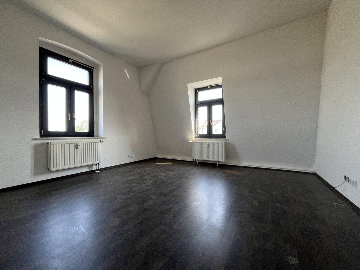 Predaj domu 446 m², Brehnaer Straße 6, Bitterfeld-Wolfen, Sasko-Anhaltsko Predaj domu 446 m², Brehnaer Straße 6, Bitterfeld-Wolfen, Sasko-Anhaltsko