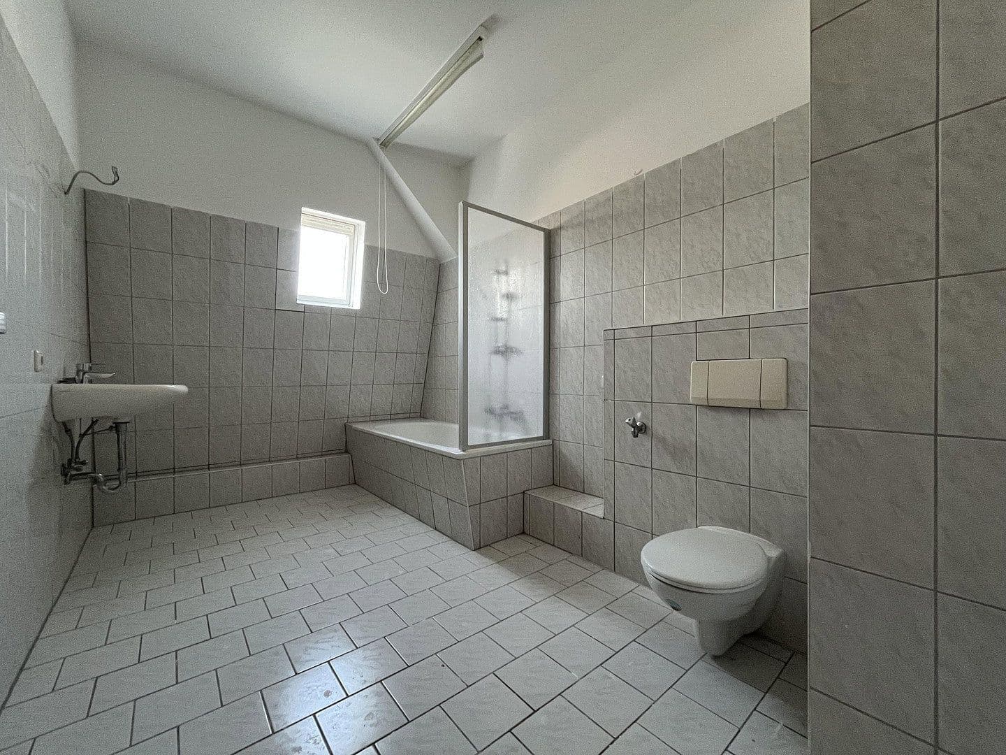Predaj domu 446 m², Brehnaer Straße 6, Bitterfeld-Wolfen, Sasko-Anhaltsko Predaj domu 446 m², Brehnaer Straße 6, Bitterfeld-Wolfen, Sasko-Anhaltsko