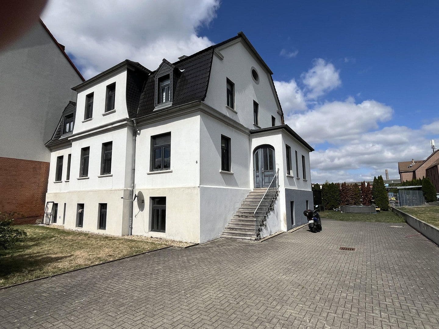 Predaj domu 446 m², Brehnaer Straße 6, Bitterfeld-Wolfen, Sasko-Anhaltsko Predaj domu 446 m², Brehnaer Straße 6, Bitterfeld-Wolfen, Sasko-Anhaltsko