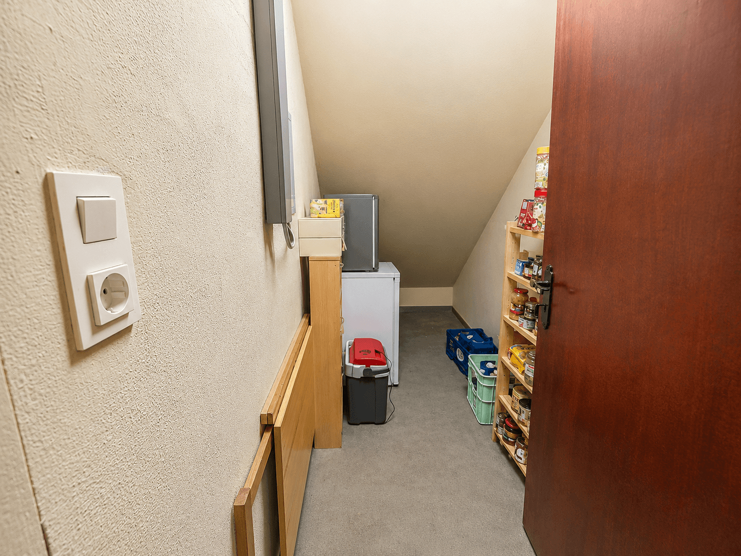 Prenájom bytu 3-izbový 45 m², Ackerstraße 20, Oberhausen, Severné Porýnie - Westfálsko Prenájom bytu 3-izbový 45 m², Ackerstraße 20, Oberhausen, Severné Porýnie - Westfálsko
