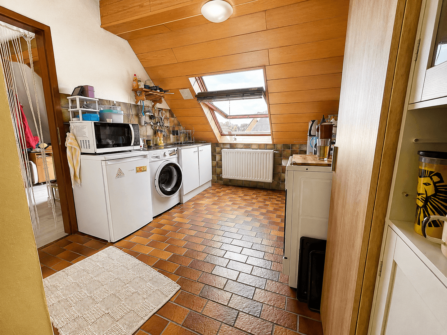 Prenájom bytu 3-izbový 45 m², Ackerstraße 20, Oberhausen, Severné Porýnie - Westfálsko Prenájom bytu 3-izbový 45 m², Ackerstraße 20, Oberhausen, Severné Porýnie - Westfálsko