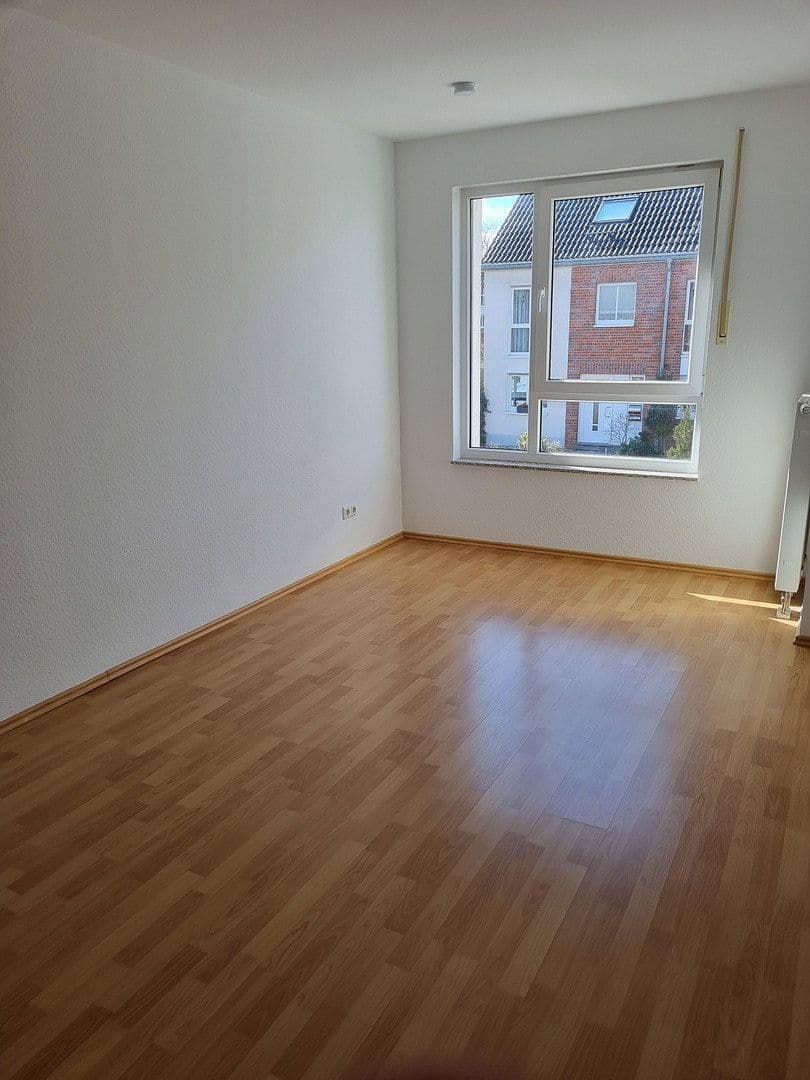 Prenájom domu 142 m², pozemok 181 m², Hans-Vilz-Weg 5, Düsseldorf-Wittlaer, Severné Porýnie - Westfálsko Prenájom domu 142 m², pozemok 181 m², Hans-Vilz-Weg 5, Düsseldorf-Wittlaer, Severné Porýnie - Westfálsko