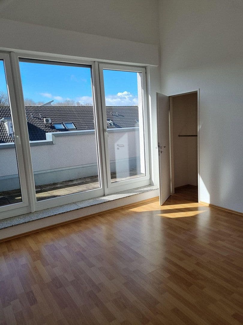 Prenájom domu 142 m², pozemok 181 m², Hans-Vilz-Weg 5, Düsseldorf-Wittlaer, Severné Porýnie - Westfálsko Prenájom domu 142 m², pozemok 181 m², Hans-Vilz-Weg 5, Düsseldorf-Wittlaer, Severné Porýnie - Westfálsko