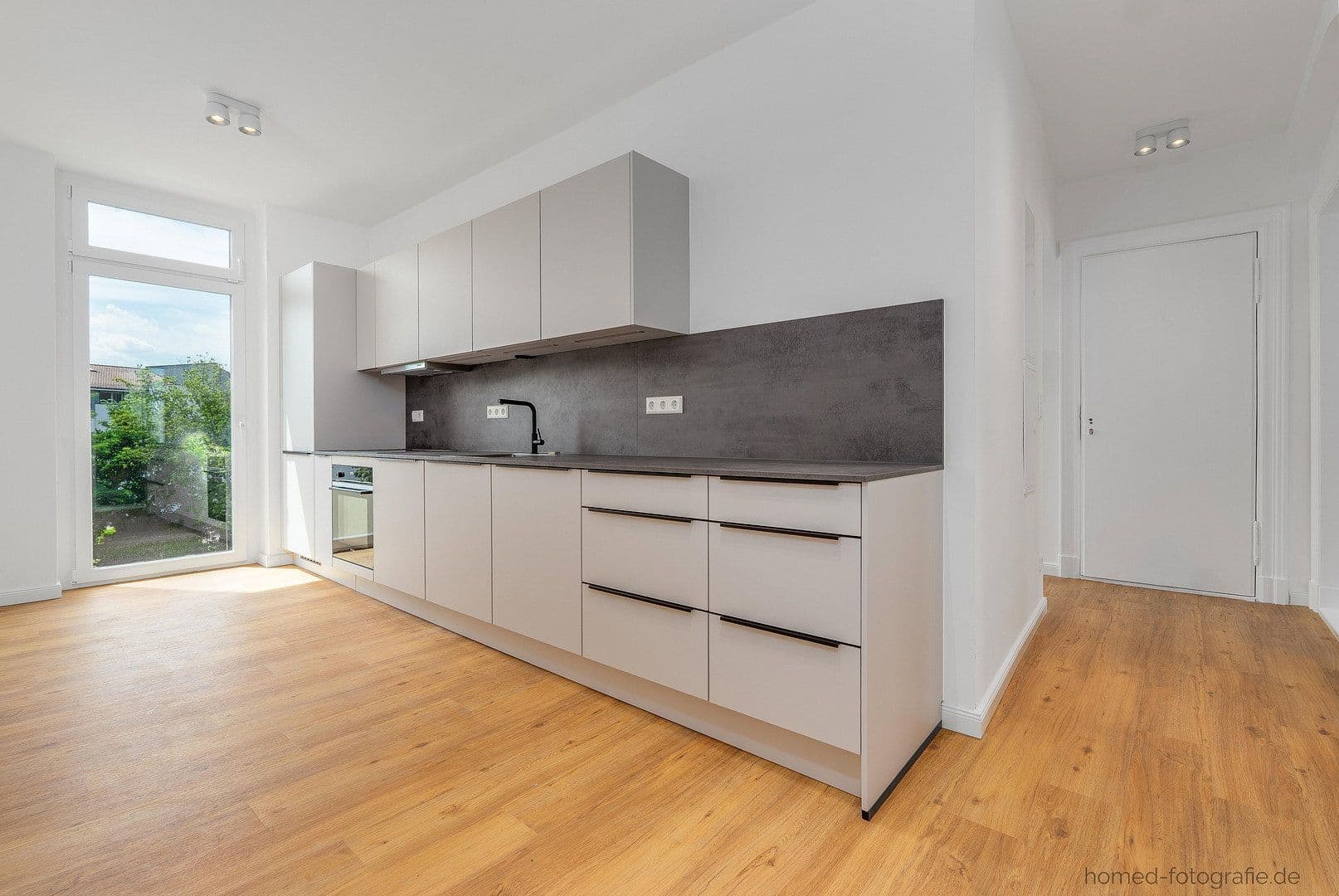 Prenájom bytu 2-izbový 68 m², Müggelheimer Straße 18, Berlin, Berlín Prenájom bytu 2-izbový 68 m², Müggelheimer Straße 18, Berlin, Berlín