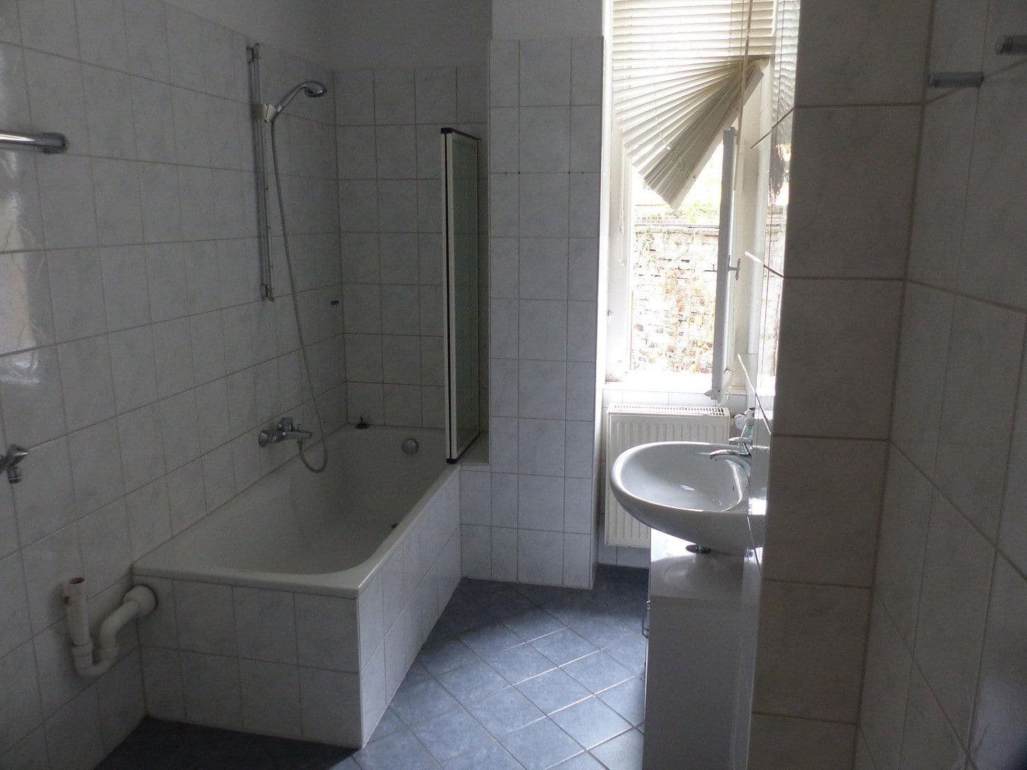 Prenájom bytu 2-izbový 74 m², Wuppertal, Severné Porýnie - Westfálsko Prenájom bytu 2-izbový 74 m², Wuppertal, Severné Porýnie - Westfálsko