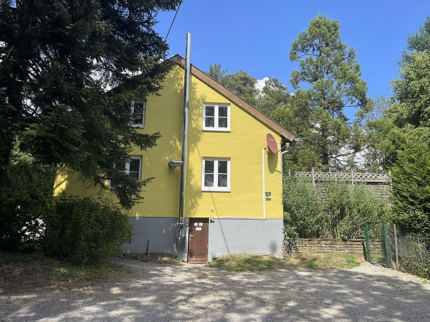 Predaj domu 201 m², pozemok 3.251 m², Kopp, Porýnie-Falcko Predaj domu 201 m², pozemok 3.251 m², Kopp, Porýnie-Falcko