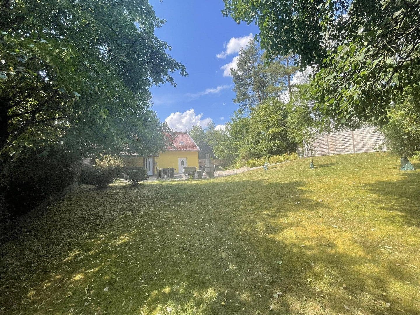Predaj domu 201 m², pozemok 3.251 m², Kopp, Porýnie-Falcko Predaj domu 201 m², pozemok 3.251 m², Kopp, Porýnie-Falcko