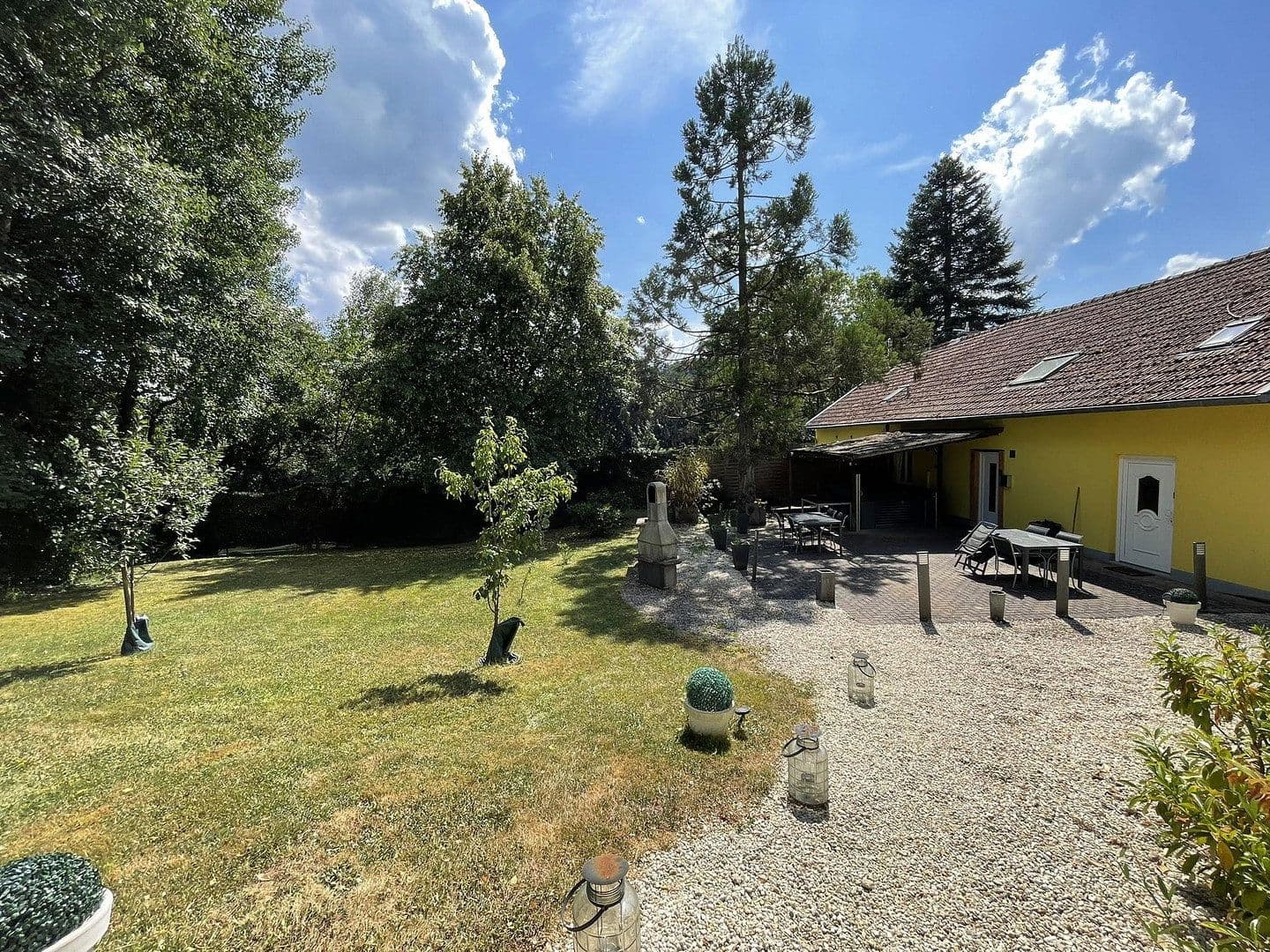 Predaj domu 201 m², pozemok 3.251 m², Kopp, Porýnie-Falcko Predaj domu 201 m², pozemok 3.251 m², Kopp, Porýnie-Falcko