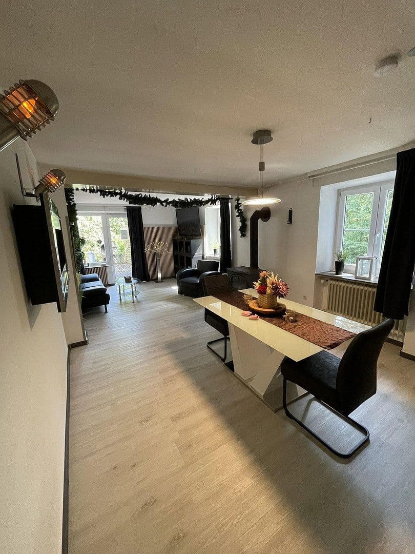 Predaj domu 201 m², pozemok 3.251 m², Kopp, Porýnie-Falcko Predaj domu 201 m², pozemok 3.251 m², Kopp, Porýnie-Falcko